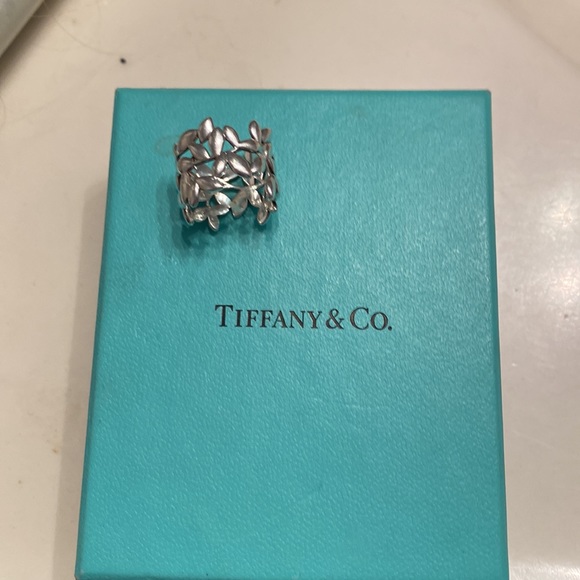 COPY - Paloma Picasso Tiffany & Co. Olive Leaf Band Ring - Picture 10 of 14